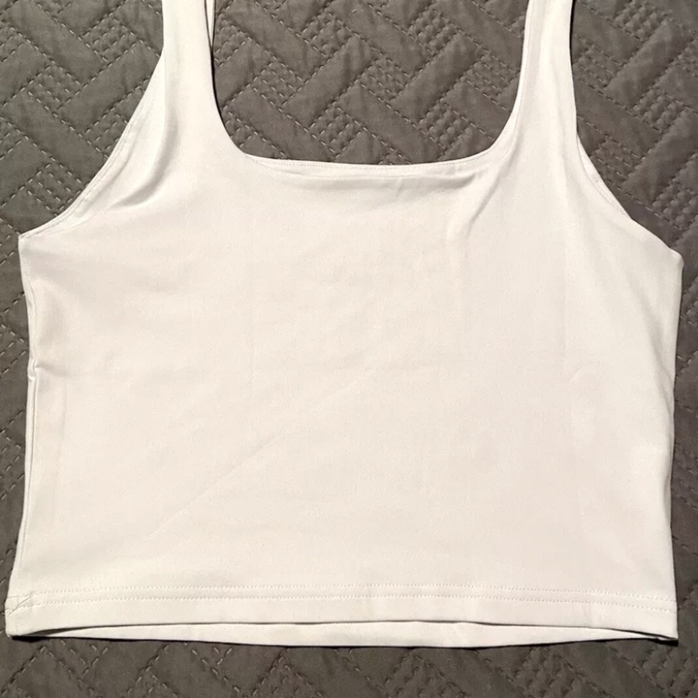 2-Crop Tank by Reoria Size Medium  Buttery Soft SEXY Sports Bra-1 White+1 Black - Picture 4 of 11